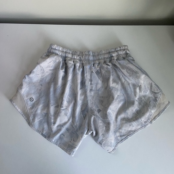 Lululemon white and grey athletic shorts - Picture 2 of 4